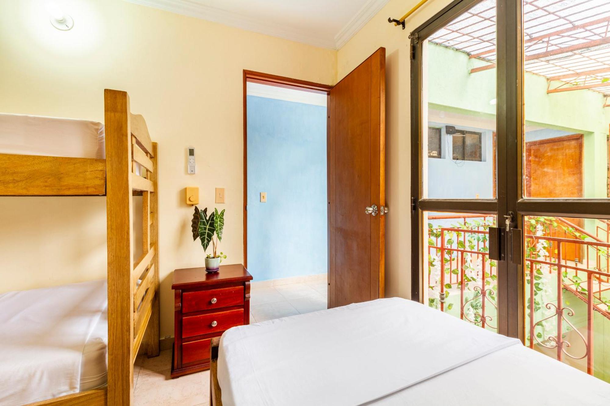 Hostal Cartagonova - Habitaciones Privadas Y Amplias Cerca A Zonas Turisticas Cartagena Buitenkant foto